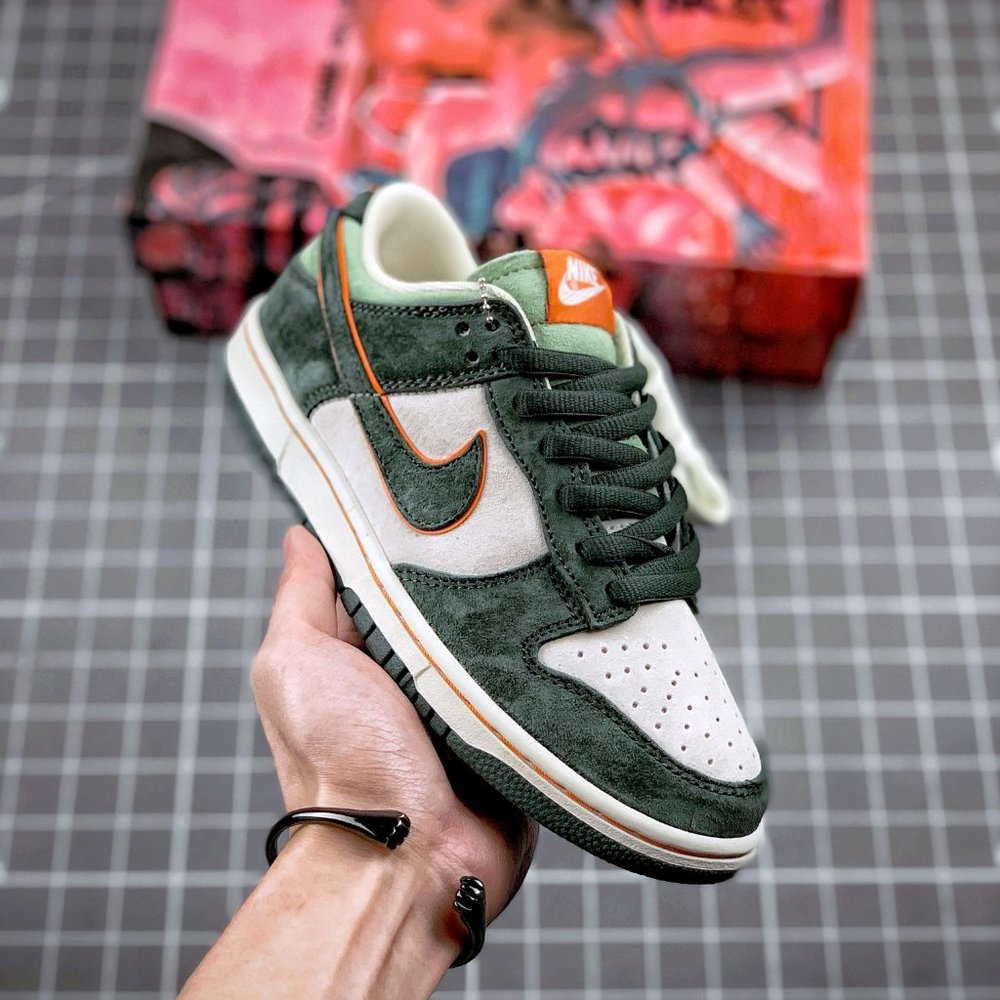 Otomo Katsuhiro x NK SB Dunk Low "Steamboy OST"